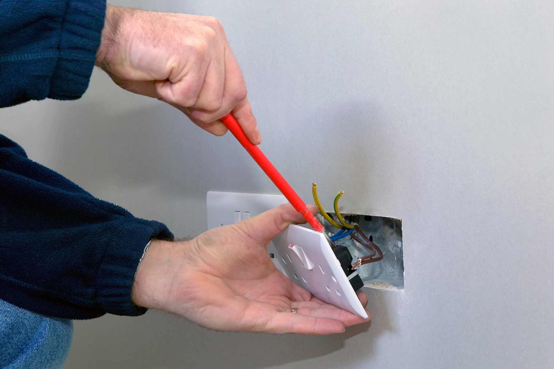 Our electricians can install plug sockets for domestic and commercial proeprties in Orsett and the local area. 